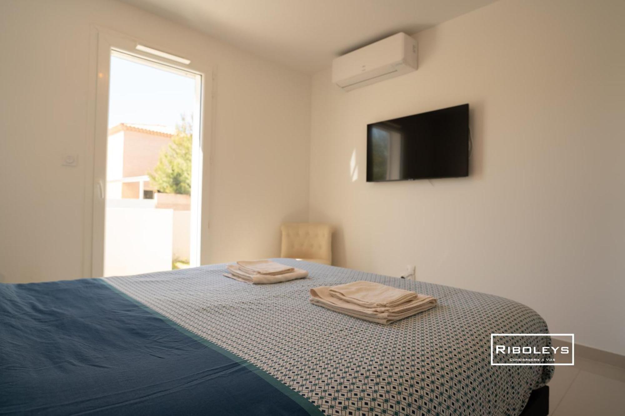 Grand T3 Neuf Climatise Avec Wifi A 100M De La Plage Vias Bagian luar foto
