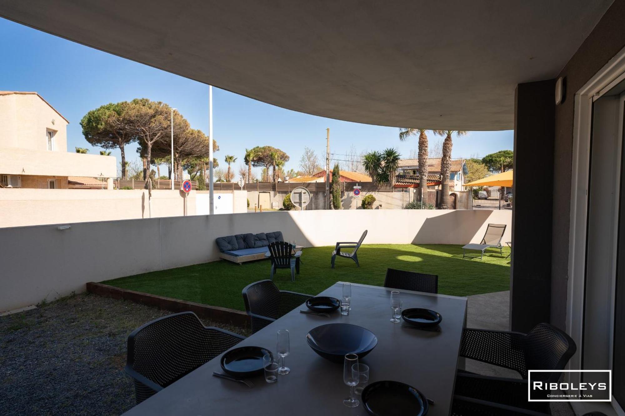 Grand T3 Neuf Climatise Avec Wifi A 100M De La Plage Vias Bagian luar foto