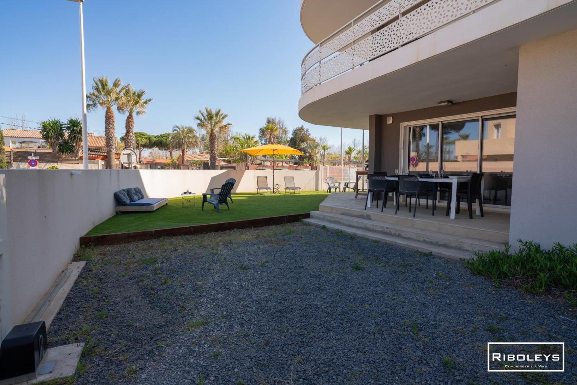 Grand T3 Neuf Climatise Avec Wifi A 100M De La Plage Vias Bagian luar foto