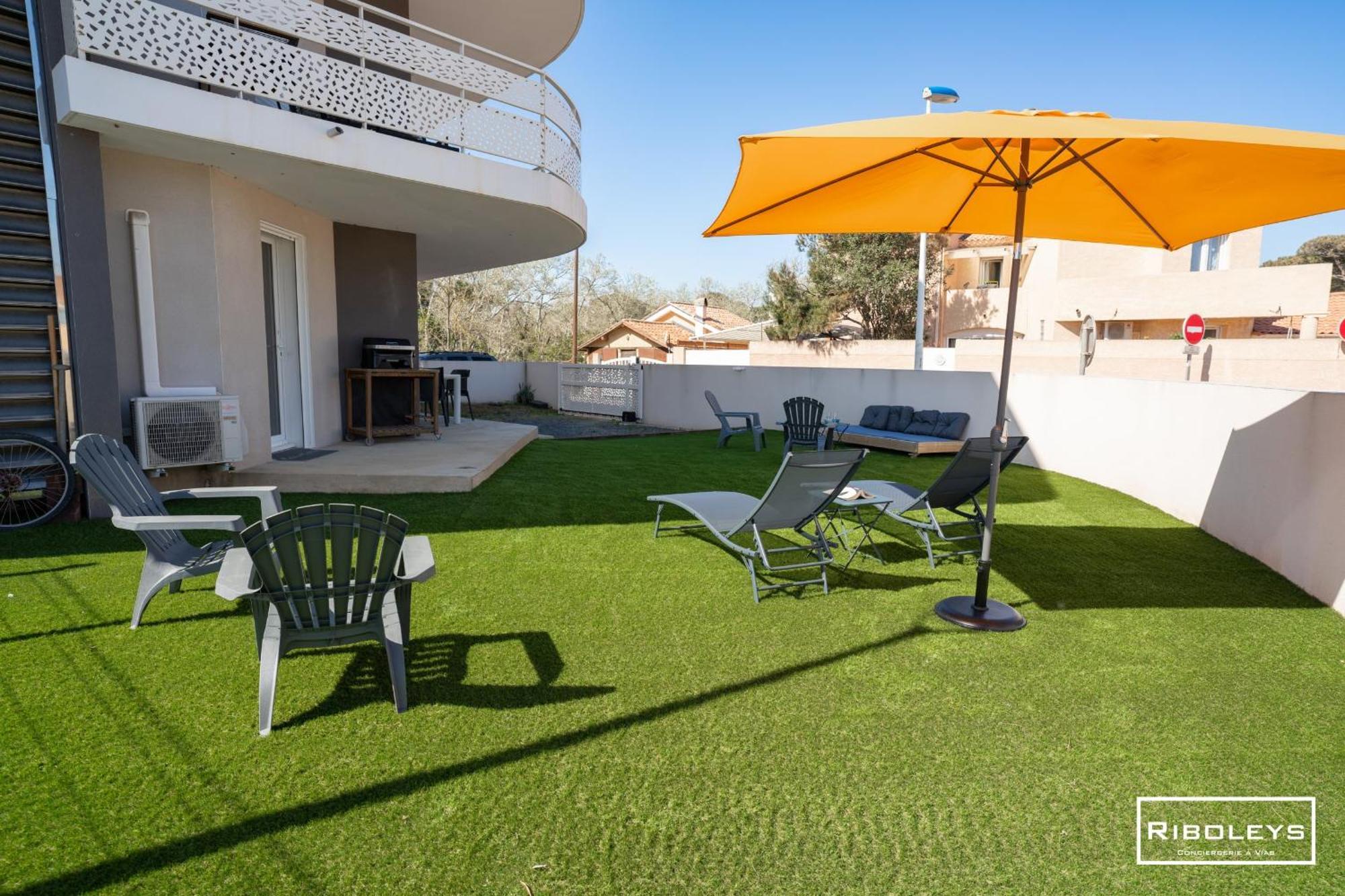 Grand T3 Neuf Climatise Avec Wifi A 100M De La Plage Vias Bagian luar foto